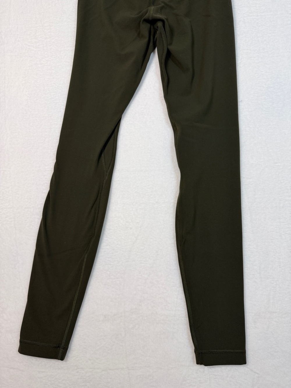 Women’s Lululemon Olive Green Align Leggings size 4 - 28 inch inseam - Picture 8 of 9